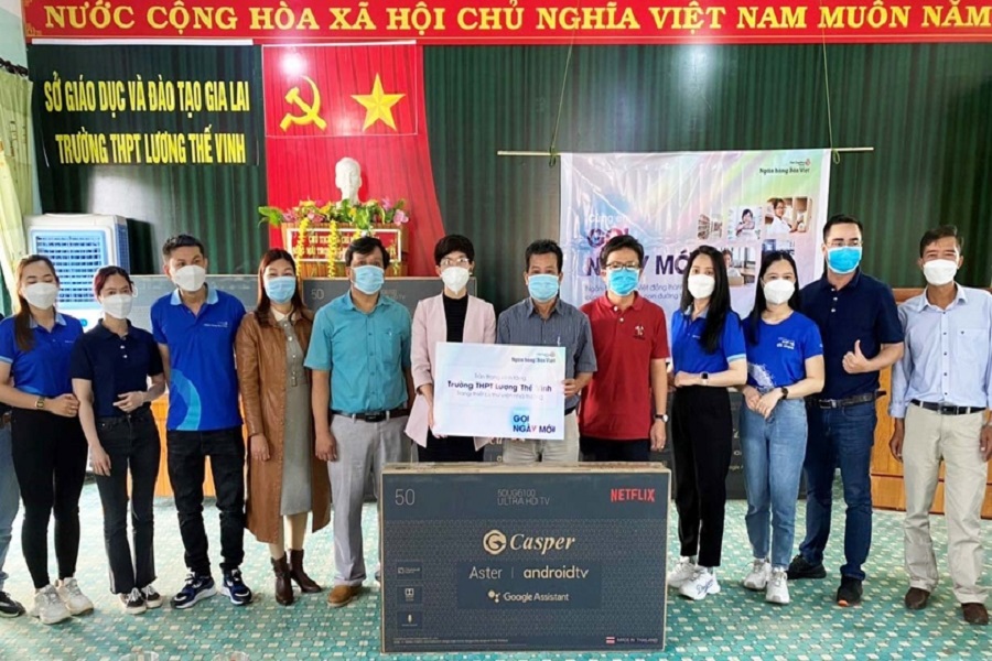 Công ty CasinoMCW tặng học bổng 50 triệu cho trường THPT Lương Thế Vinh, Cà Mau